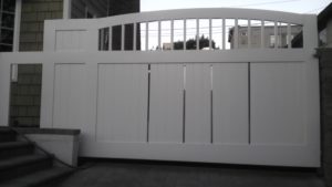 D004 - Homeowner - Wood Sliding Gate With Vinyl 01