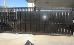 Cantilever Sliding Gate in Aluminum