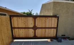 Integrator Carriages used on Metal and Wood Gate_Inside view