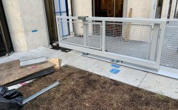 Installing_of_the_cantilever_sliding_gate[1]