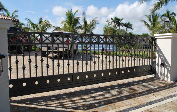 Aluminum Automated Gate at a Florida Residence