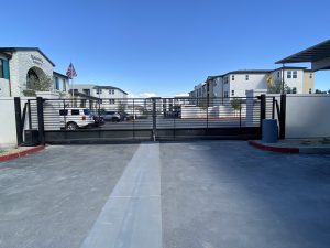 Cantilever Gates that meet in the Center