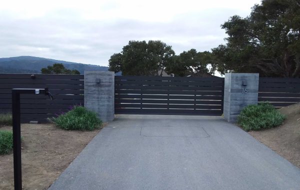 California Ranch uses DuraGates Hardware for Entry Gate
